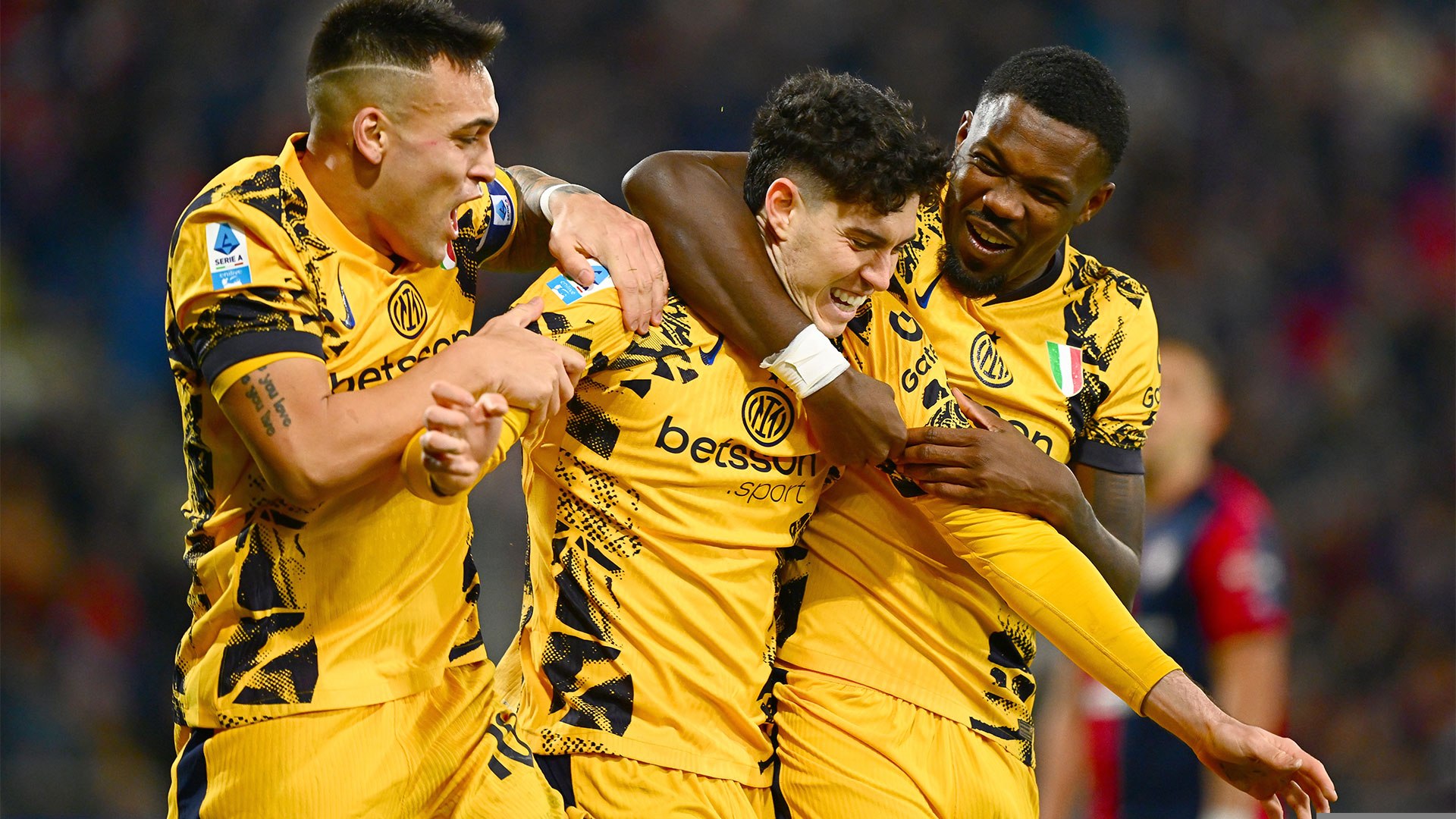 Crisis De Cagliari Soccer: Fiorentina Beat Cagliari To Stay Joint