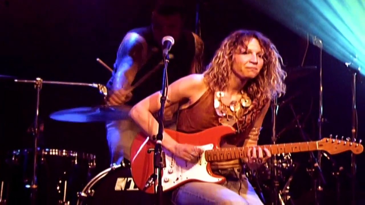 ANA POPOVIC — Navajo Moon | Ana Popovic - Ana! | live at the Melkweg Amsterdam, The Netherlands — 2005