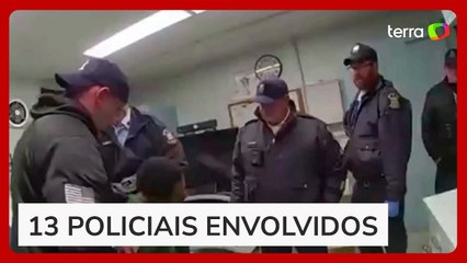 Policiais espancam homem algemado em enfermaria de prisão nos EUA