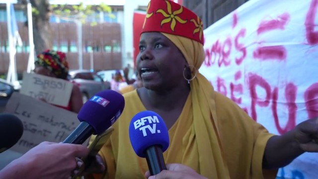François Bayrou est interpellé par une membre du collectif des citoyen de Mayotte: Ça suffit ce mépris(...)Nous les mahorais on est la, on va se battre avec ou sans la politique républicaine(...)on mendie pas notre francité