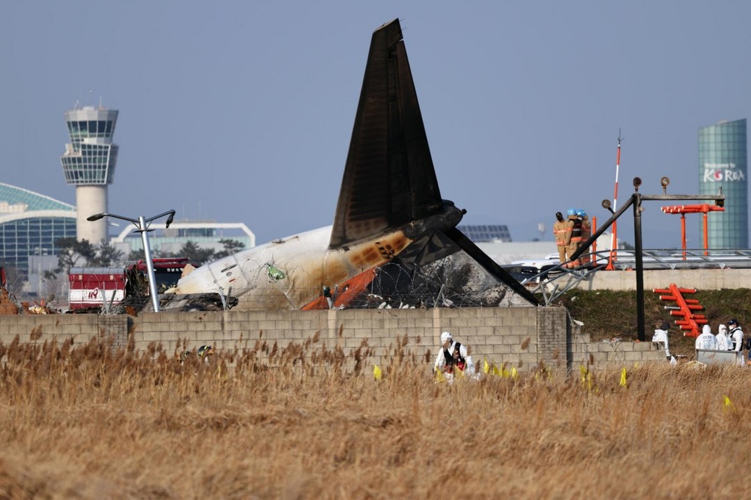 Mueren al menos 151 personas en un accidente de avión en Corea del Sur