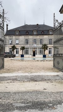 🎥✨ Une journée mémorable à la distillerie de Gin Citadelle, en compagnie des meilleurs amis et d’un des meilleurs gins au monde ! 🥂🍸