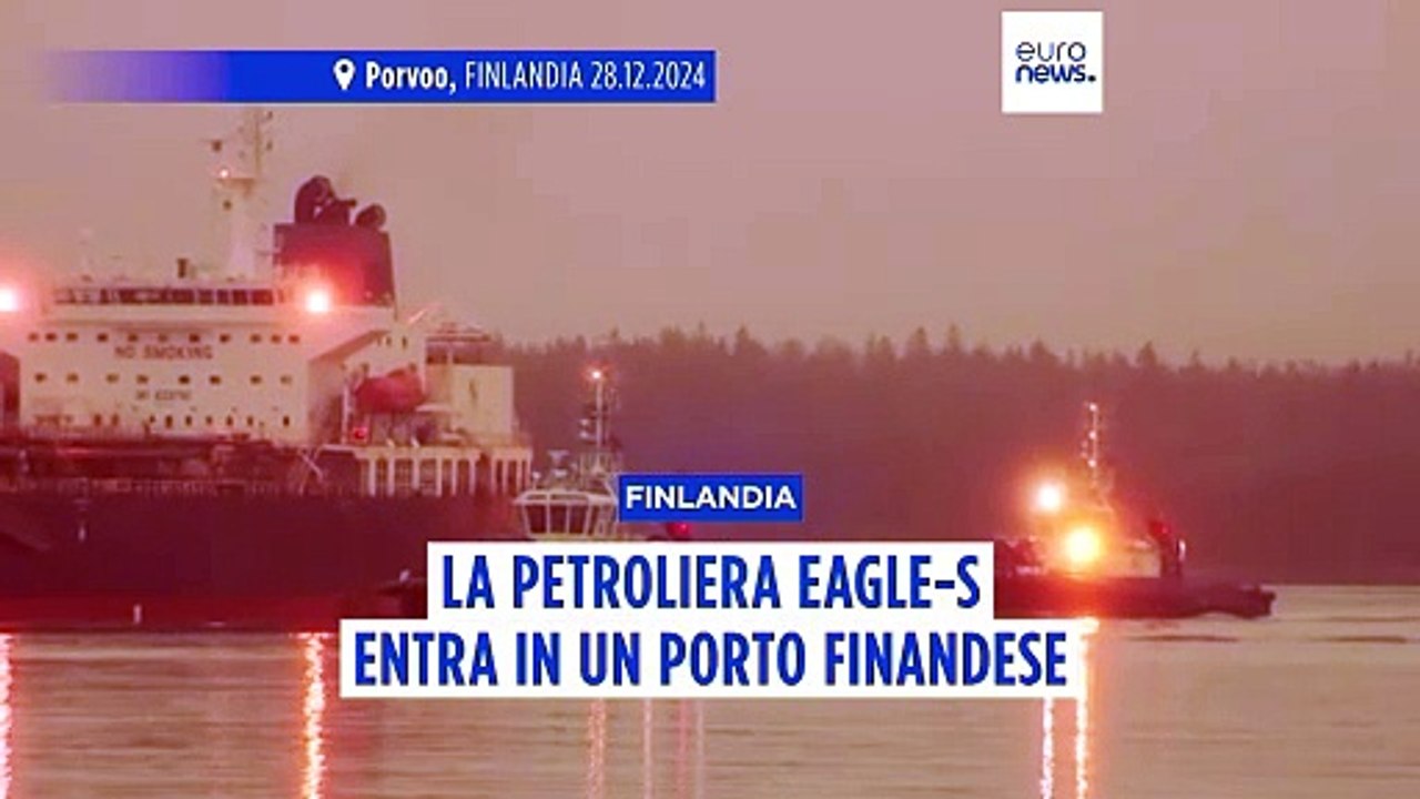 Finlandia, trasferita in porto la nave ombra russa che ha danneggiato un cavo sottomarino