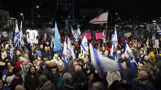 تظاهرة في تل ابيب ضد حكـومة نتانياهو وللمطالبة بصفقة لإعادة الرهائن