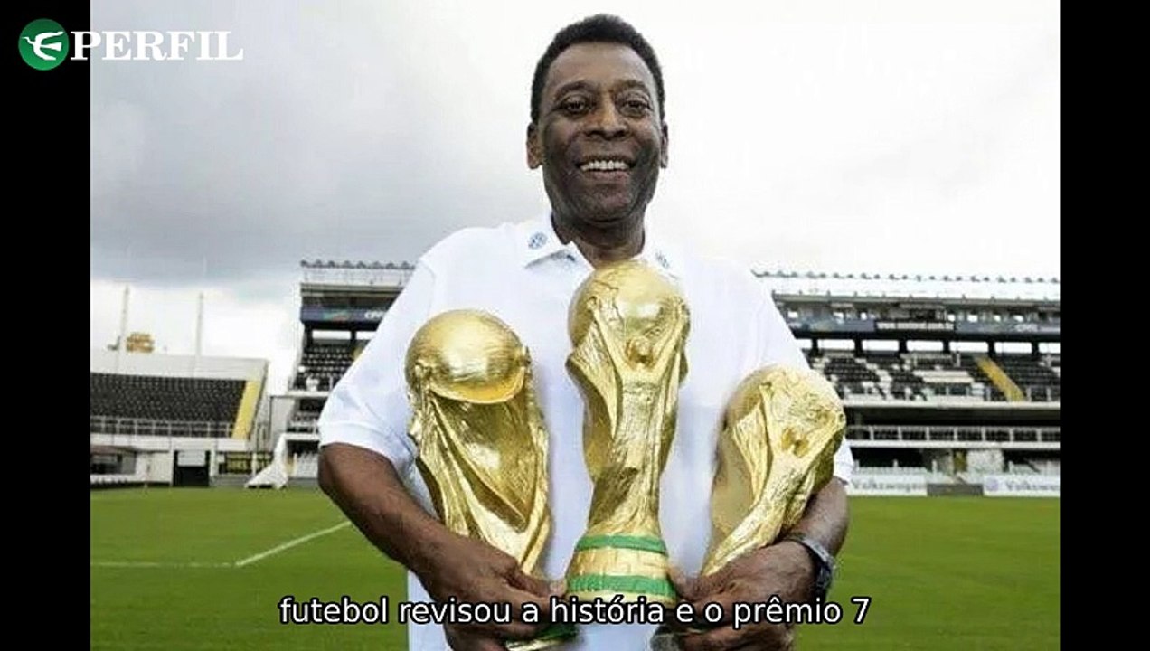 "Pelé: A História Vitoriosa no Santos, 7 Bolas de Ouro e a Ligação Inquebrável"