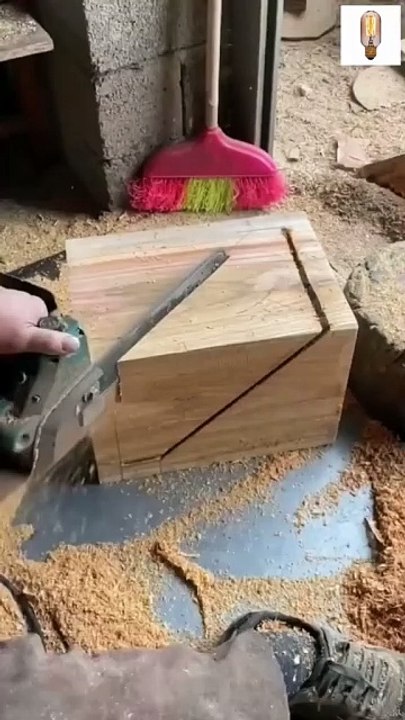 "Do we have anyone here who works with wood? This isn't me in the video, but I truly admire people with such golden hands. #работа #woodworking #wood #woods #work #handmade #handwork #hand"