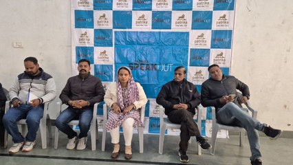 अतिक्रमण, तंग रास्तों में एंबुलेंस नहीं आ पाती, लावारिस पशुओं से गंदगी की परेशानी