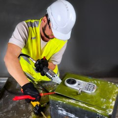 Opening a forgotten safe box with a hidden treasure🔑