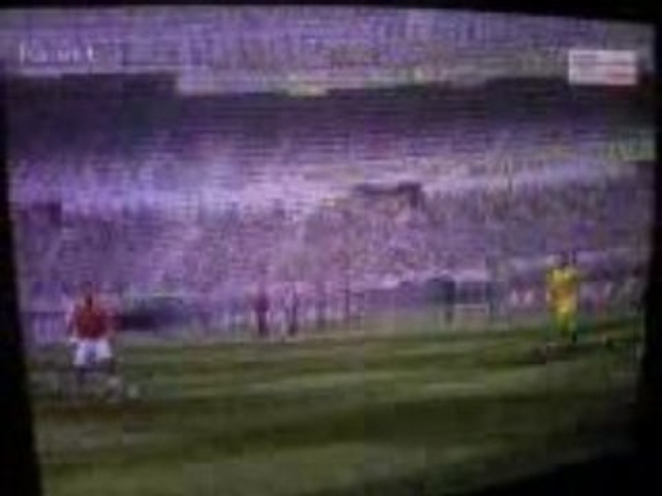Action de fou et tête d'Adebayor
