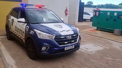 Jovem de 17 anos foge de abordagem da GM e tem moto com R$ 5 mil em débitos apreendida