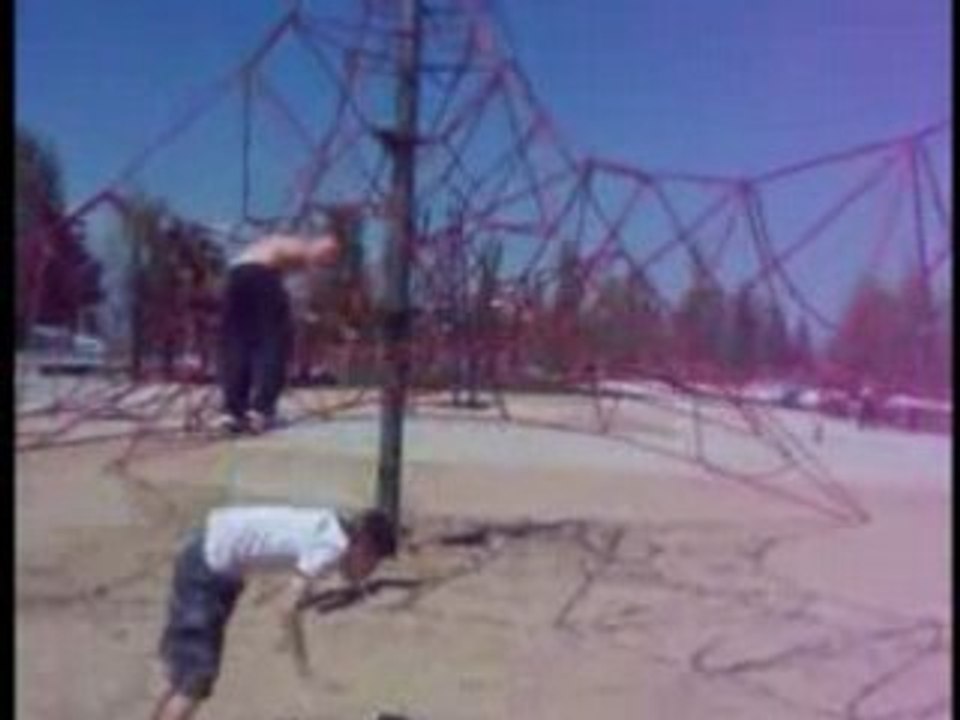 Entramiento juancarlos primero (Tricking/street stunts)