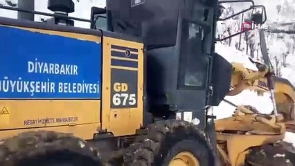 Diyarbakır'da kapanan 300 kilometrelik yol yeniden ulaşıma açıldı!