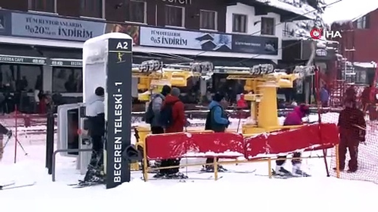 Yılbaşı Öncesi Uludağ’da Pistler Doldu Taştı 