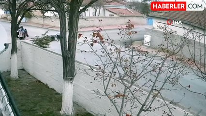 Aksaray'da Feci Kaza: Baba ve Kızı Birbirine Sarılarak Ölümden Döndü