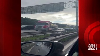 SON DAKİKA HABERİ: İstanbul'da trafiği kilitleyen zincirleme trafik kazası | Video Haber