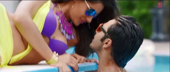 Nargis Fakhri Hot in Slowmotion