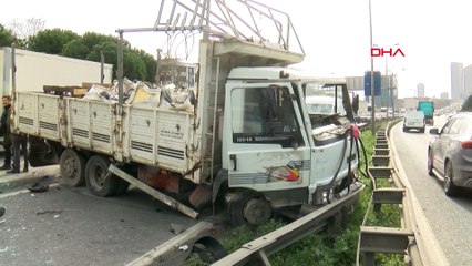 Esenyurt'ta zincirleme kaza: 4'ü çocuk 8 yaralı