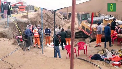 El rescate de una niña de 3 años atrapada en un pozo en India entra en su segunda semana