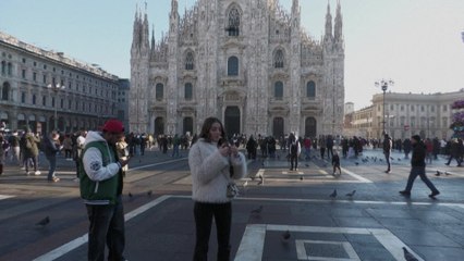 L'interdiction de fumer en plein air dans la ville de Milan divise les Italiens