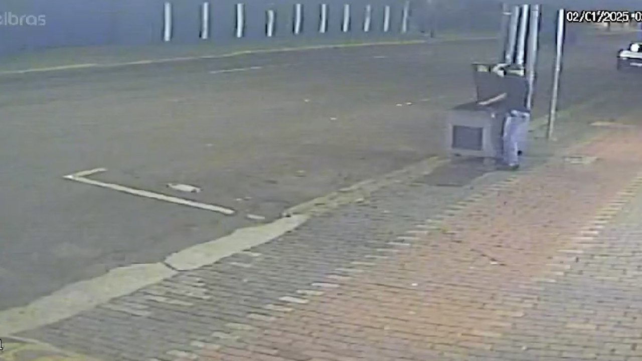 Ladrões arrombam escritório na Rua São Paulo e fazem “limpa”