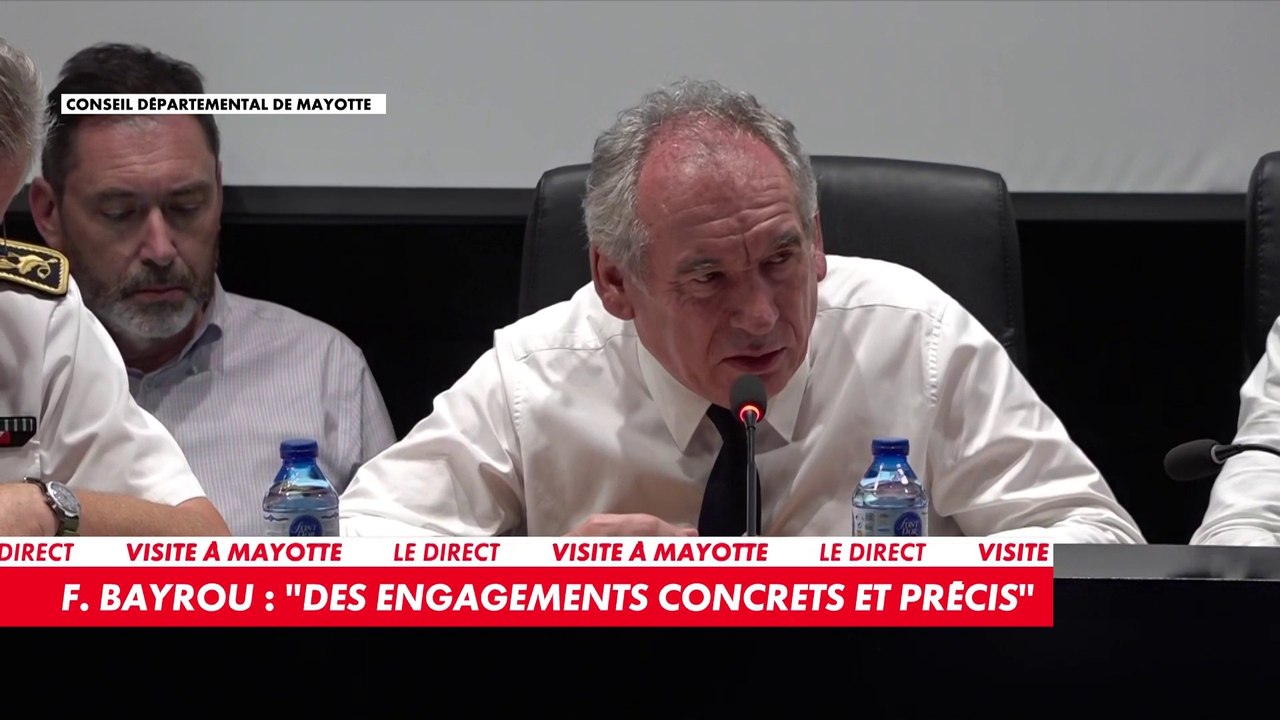François Bayrou présente le plan Mayotte après le passage du cyclone Chido