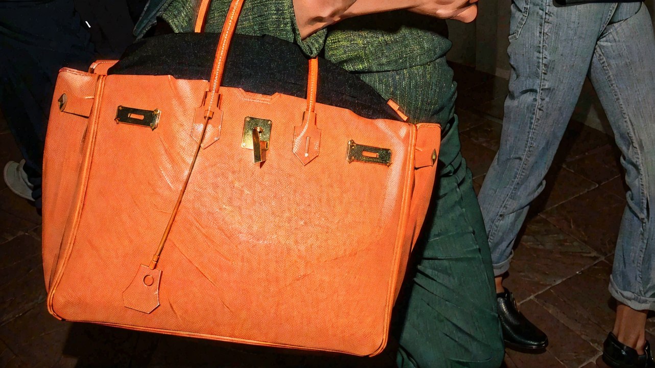 Un faux Birkin d'Hermès s'invite chez Walmart : le 'dupe' qui fait sensation