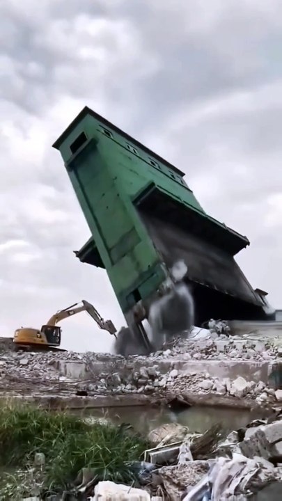 3151873870141998605_57406188555