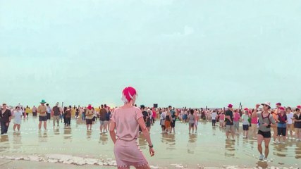 Charente-Maritime : 700 participants plongent pour un Noël glacé à 10 °C