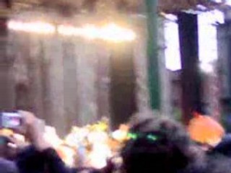 27042008245