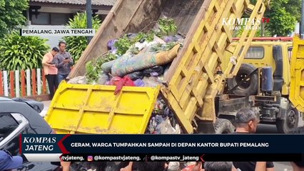 Geram, Warga Tumpahkan Sampah di Depan Kantor Bupati Pemalang