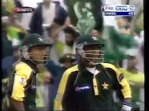 NatWest Series 2001 | Pakistan vs Australia, 8th Match at Nottingham | Waqar Younis 6/59