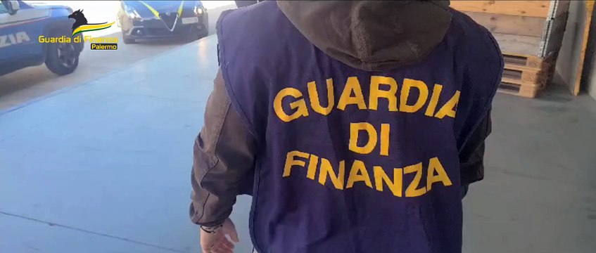 Circa 18 quintali di fuochi d'artificio sequestrati a Palermo e provincia: un arresto e una denuncia