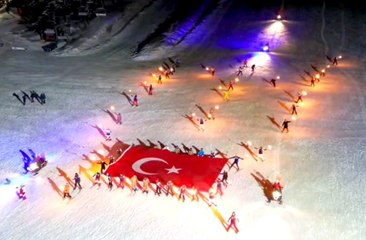 Meşaleler geceyi aydınlattı: Coşkulu kutlamayla kışa merhaba dedi