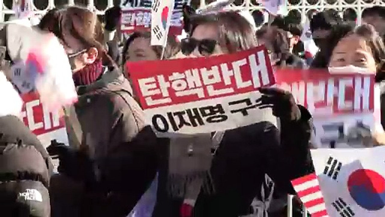 Südkorea: Haftbefehl gegen suspendierten Staatschef Yoon