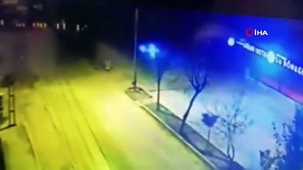 Park halindeki araç ile trafoya çarpıp devrildi: 1 ölü, 3 yaralı