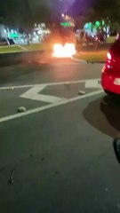 Vídeo mostra moto pegando fogo na Avenida Durval de Góes Monteiro