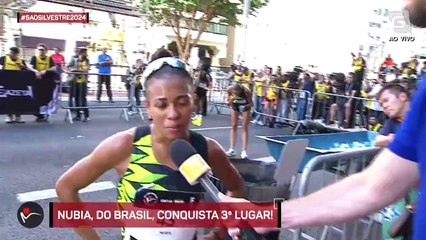 Melhor brasileira, Nubia de Oliveira comemora terceiro posto na São Silvestre