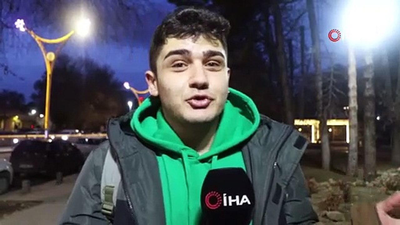 Bir şehir karga istilası altında: Akşam sokağa çıkamıyorlar