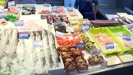 Ciudadanos ultiman los preparativos para Nochevieja