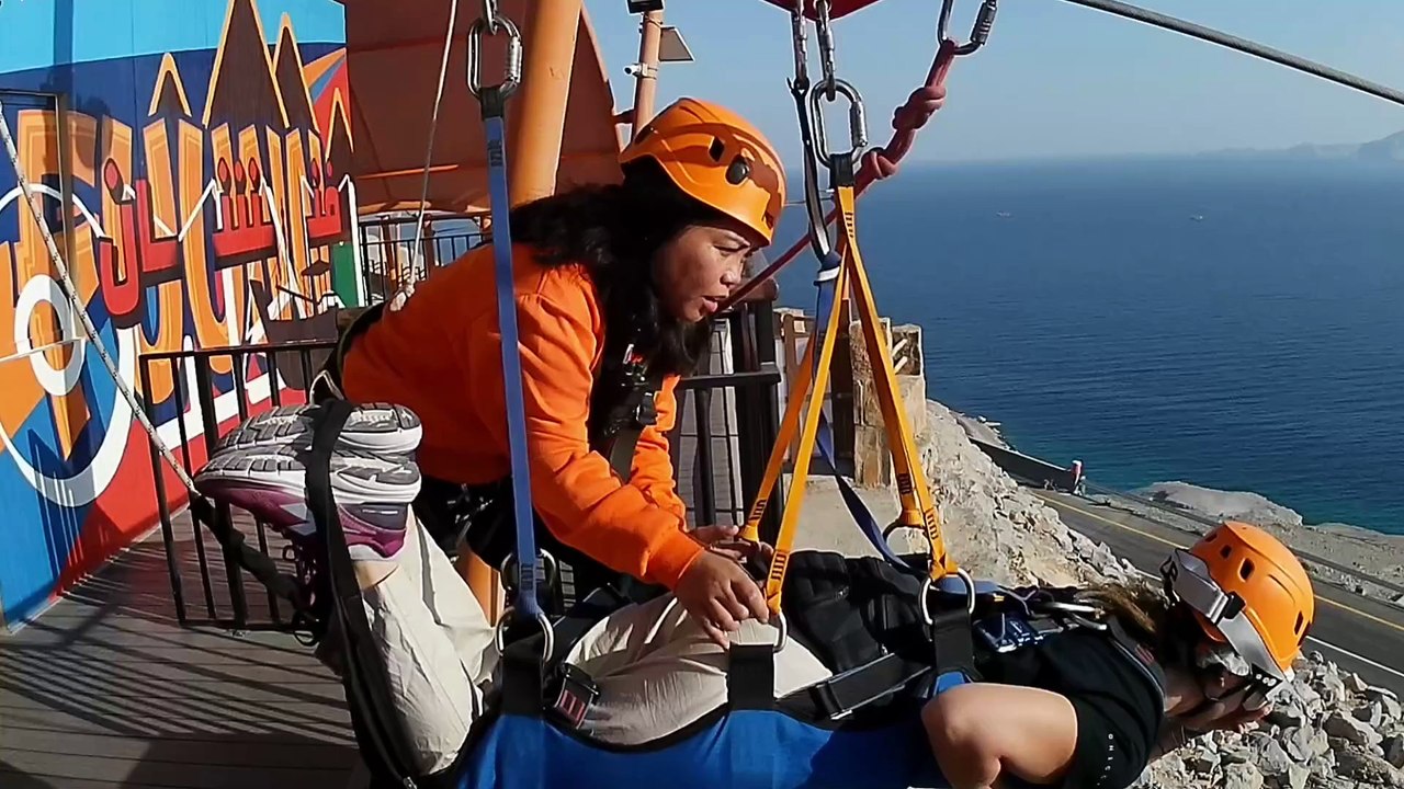 La zipline da Guinness: ? la pi? lunga del mondo sull'acqua e si trova a Khasab, nel Musandam, in Oman