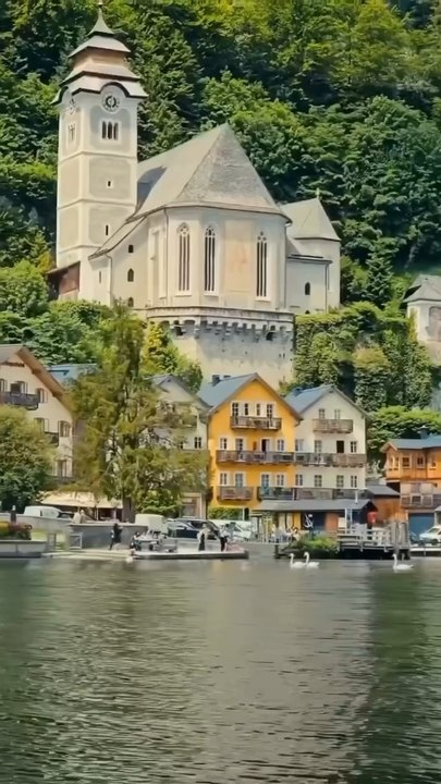 CHARMANT VILLAGE autrichien : Hallstatt