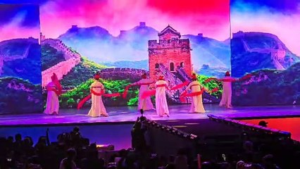 Chinese artists in Global Village