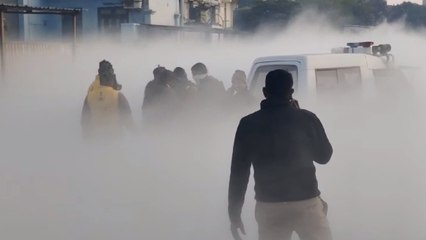 जयपुर में ऑक्सीजन प्लांट में गैस का रिसाव, गाड़ियों और पेड़ पर जमी बर्फ की चादर