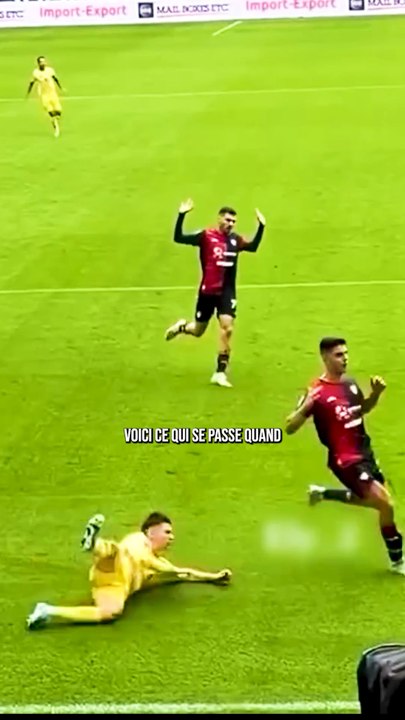 Quand tu veux obtenir un penalty #sport #football