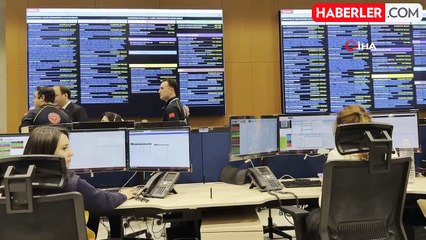 İstanbul Valisi Gül, 112 Acil Çağrı Merkezi'nde Yeni Yılı Kutladı