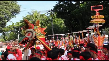 Indonesia, centinaia alla parata per dare il benvenuto al nuovo anno