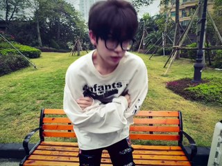 1043101646-cameraRoll