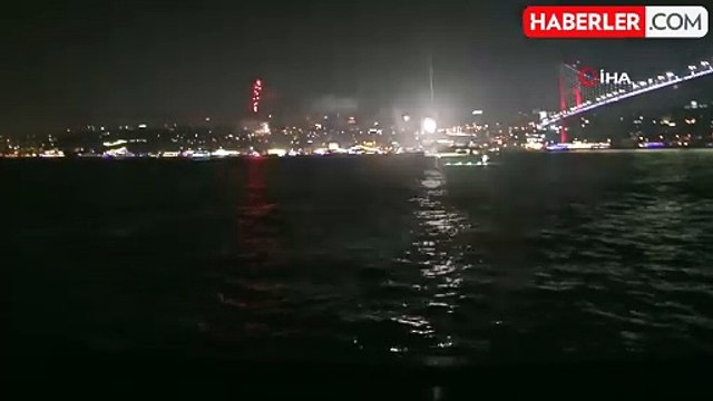 İstanbul'da yeni yıl havai fişeklerle karşılandı