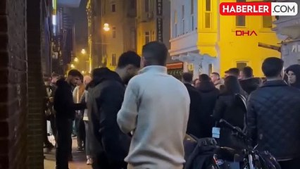 Taksim'de tekme ve yumruklar havada uçuştu