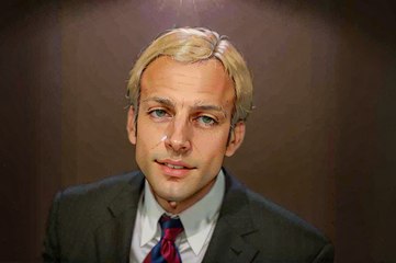 Un proche d’Emmanuel Macron chante ses vœux et tire à boulets rouges sur l’opposition